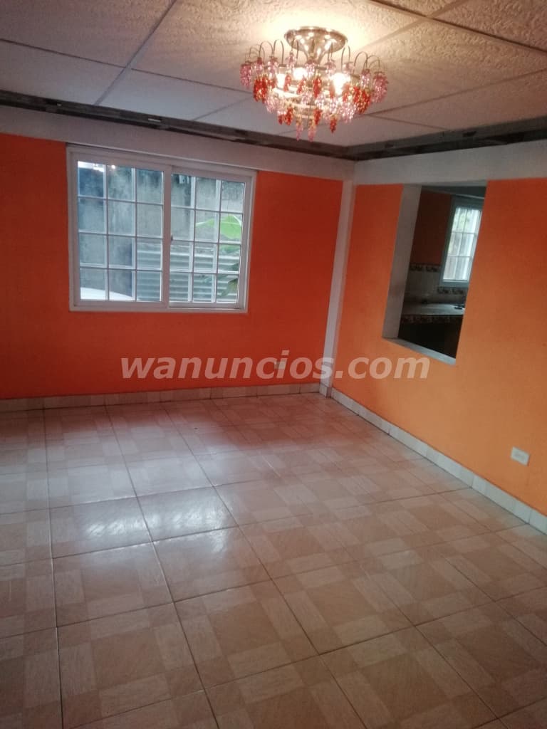 300 US$ - Se alquila casa de 2 pisos en Las Mañanitas Sector 3 (Las Mañanitas) 2