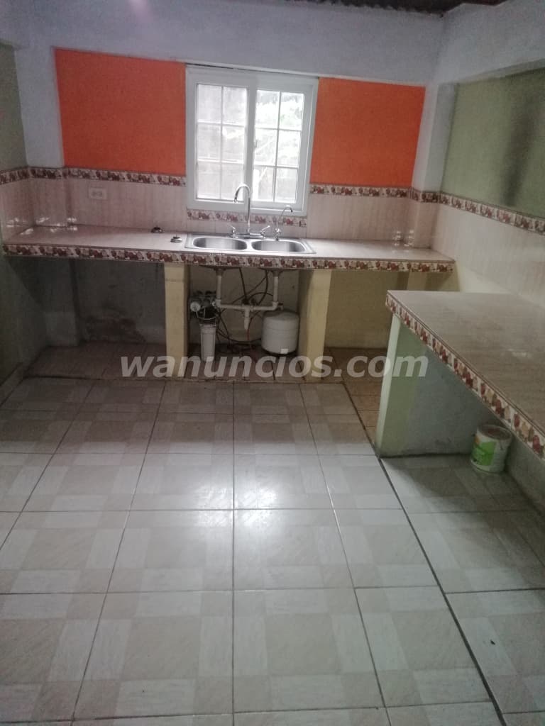 300 US$ - Se alquila casa de 2 pisos en Las Mañanitas Sector 3 (Las Mañanitas) 3