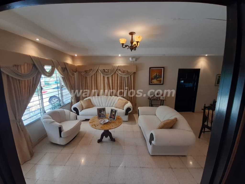 185.000 US$ - Vendo amplia casa ubicada en una de las mejores zonas de la Ciudad de Chitré (Chitré) 2