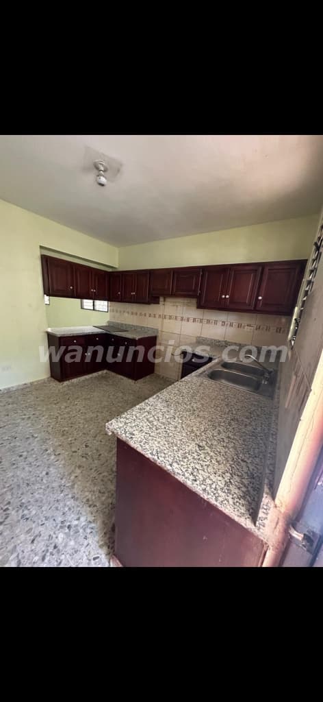 5.800.000 Pesos - Se vende hermosa casa en San Isidro. A 3 esquina de la Ecológica 2
