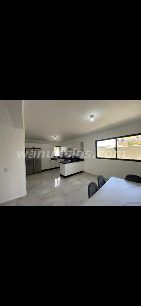12.000.000 Pesos - Casa de 3 niveles en venta, km 22 Marginal las Américas. 3