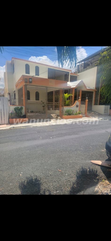 7.000.000 Pesos - 2 casas por el precio de una, en Los Rosales, Hainamosa, SDE.