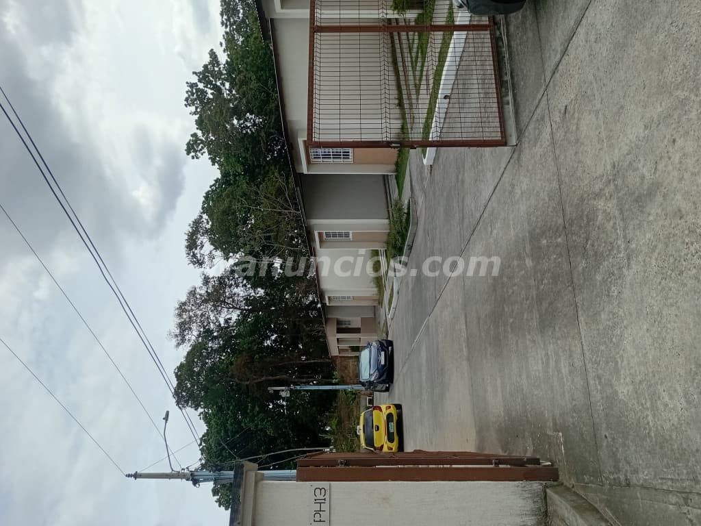 325 US$ - Alquiler de casa en Altos de Azul ,contactar al 60955748 (Panama este) 5