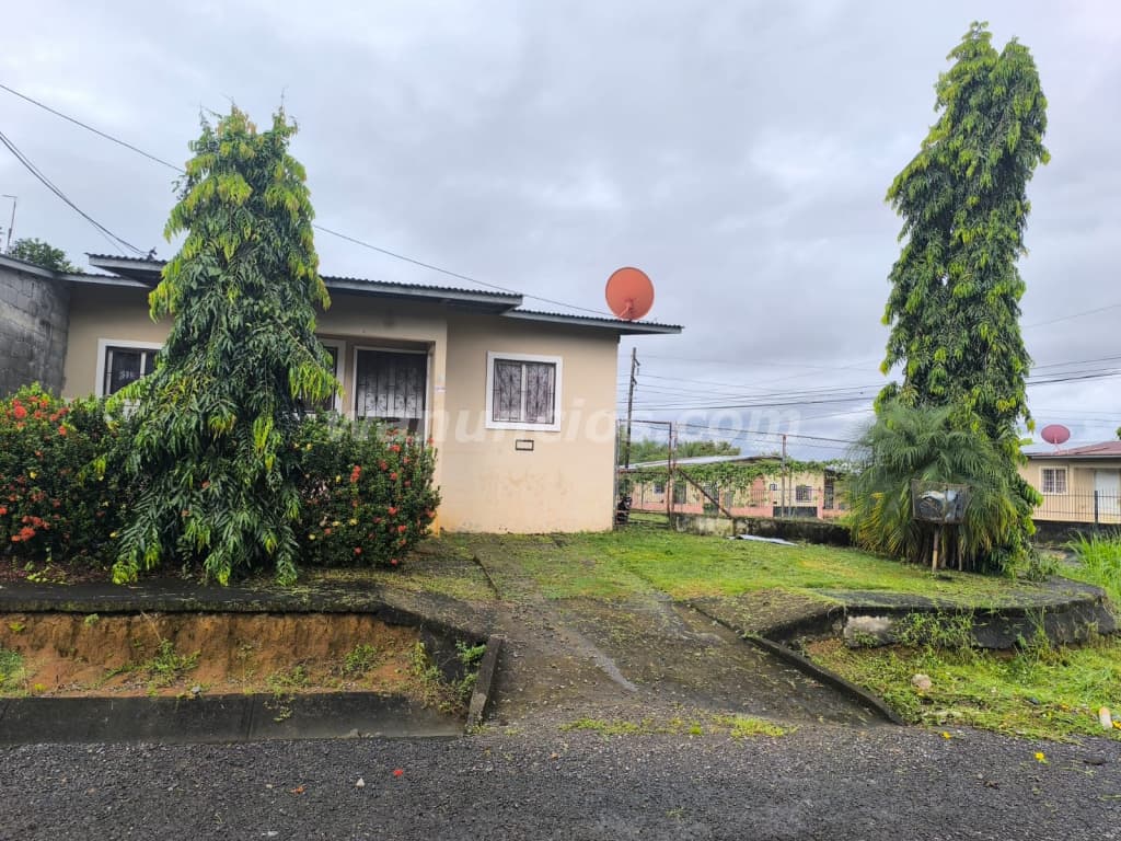 55.000 Balboas - SE VENDE CASA TIPO DUPLEX EN VILLA MAGNA (Loma Colorada)