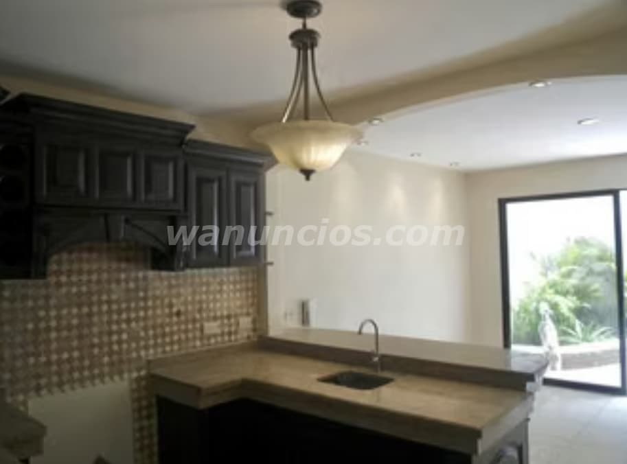 500.000 Colones - Casa esquinera amplia finos acabados esquinera (Curridabat; Ayarco Sur) 2