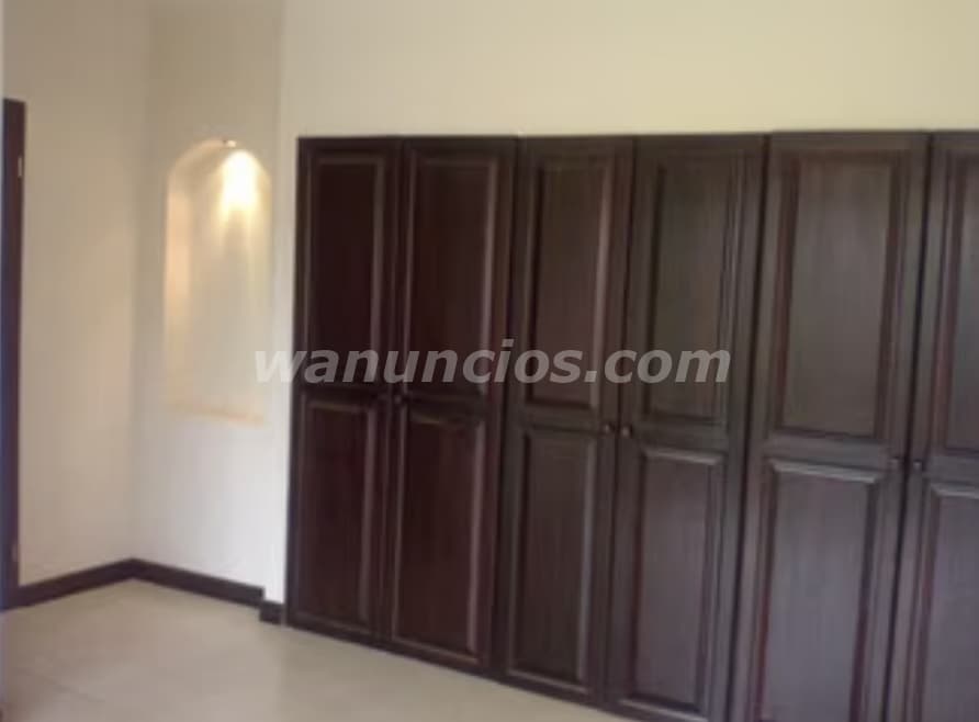 500.000 Colones - Casa esquinera amplia finos acabados esquinera (Curridabat; Ayarco Sur) 3