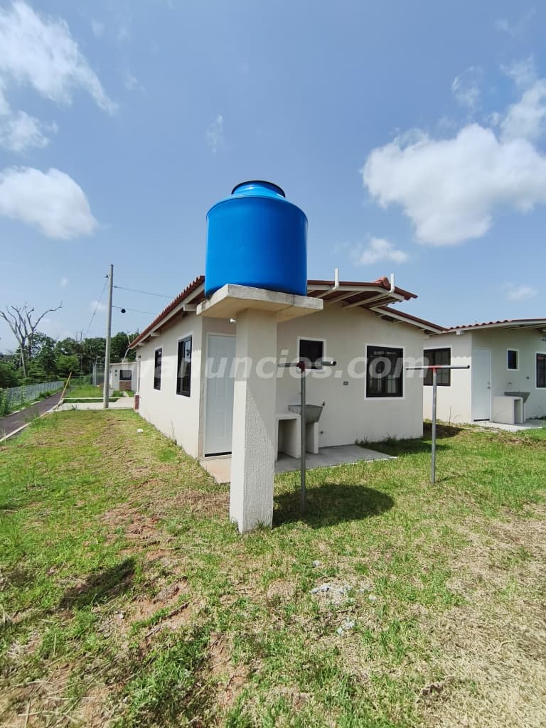 290 US$ - Se alquila casa en Pacora, por Río Chico para más info: 6032-0139 (Pacora) 3