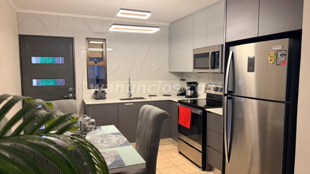 2.000 US$ - Venta o alquiler de hermosa vivienda completamente amueblada y remodelada (Guácima Arrib 4