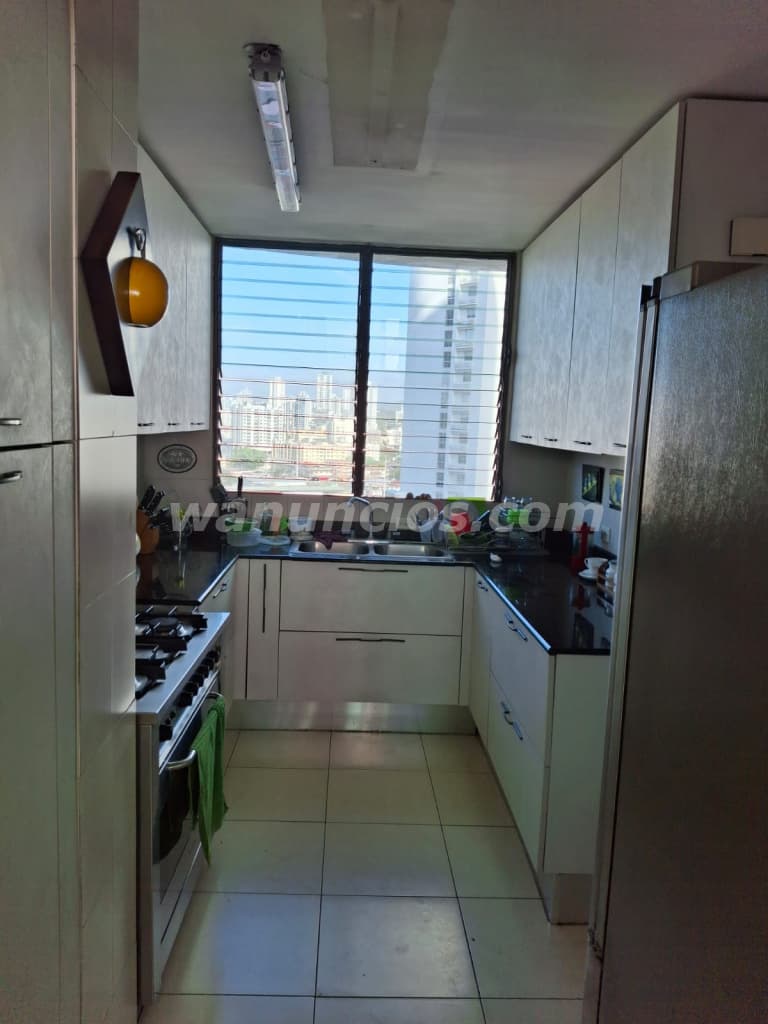 285.000 US$ - Hermoso y Amplio apartamento frente al mar con vista a la ciudad de Panamá (Coco del M 5