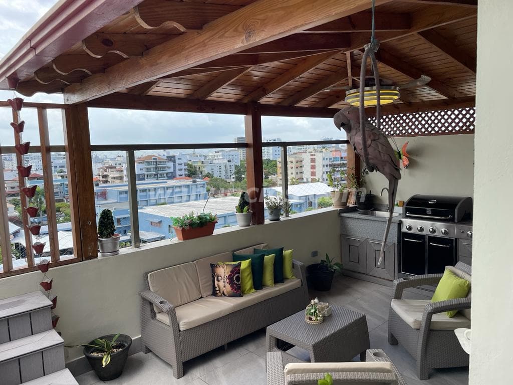 327.000 US$ - US$327,000 Vendo hermoso Pent House En el Millón en Quinto y sexto nivel (El millon) 4