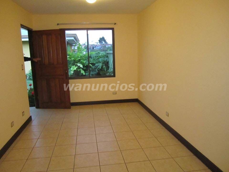 290.000 Colones - Se Alquila Apartamento en Condominio en Senderos del Bosque (San Rafael de Montes  3