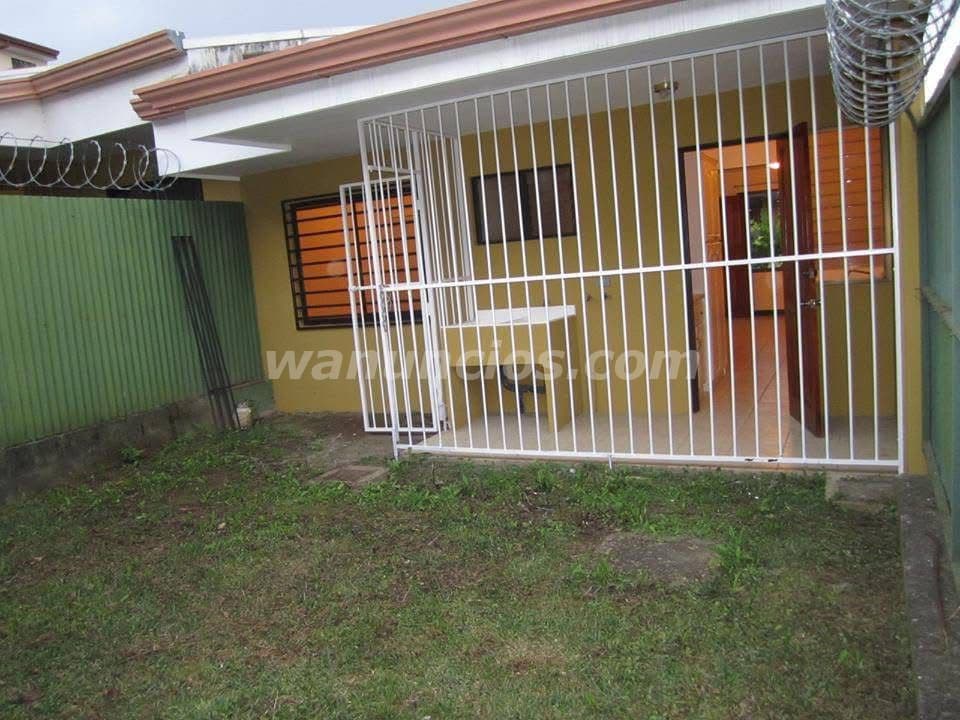 290.000 Colones - Se Alquila Apartamento en Condominio en Senderos del Bosque (San Rafael de Montes  5