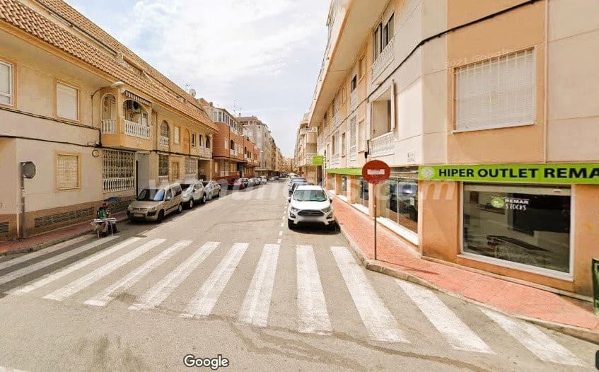 118.000 € - Venta apartamento 2d con piscina Torrevieja (Playa de los locos)