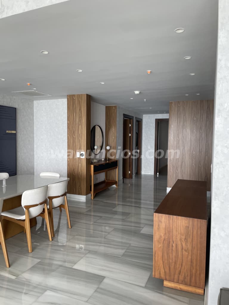 1.200.000 € - Se vende apartamento amoblado The Towers 329mts2