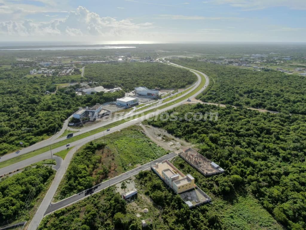 137.000 US$ - LOCALES COMERCIALES PLAZA NEXO CENTER PUNTA CANA (Bavaro Punta Cana) 2