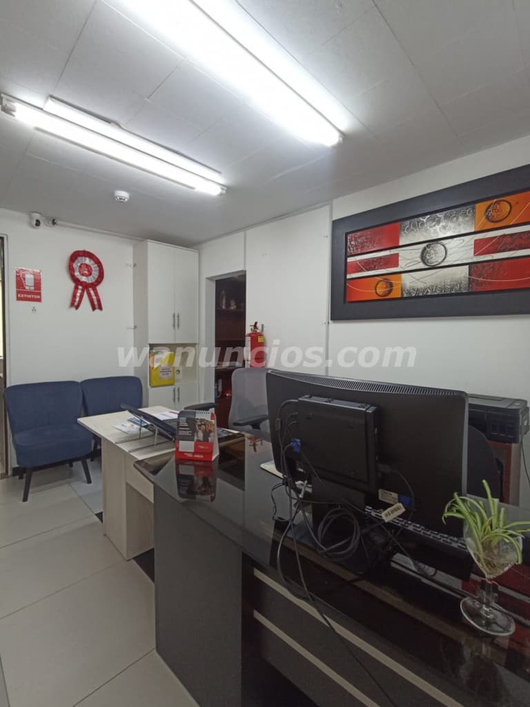 180 Soles - ALQUILER DE OFICINA UBICADA EN MIRAFLORES (ALQUILER)