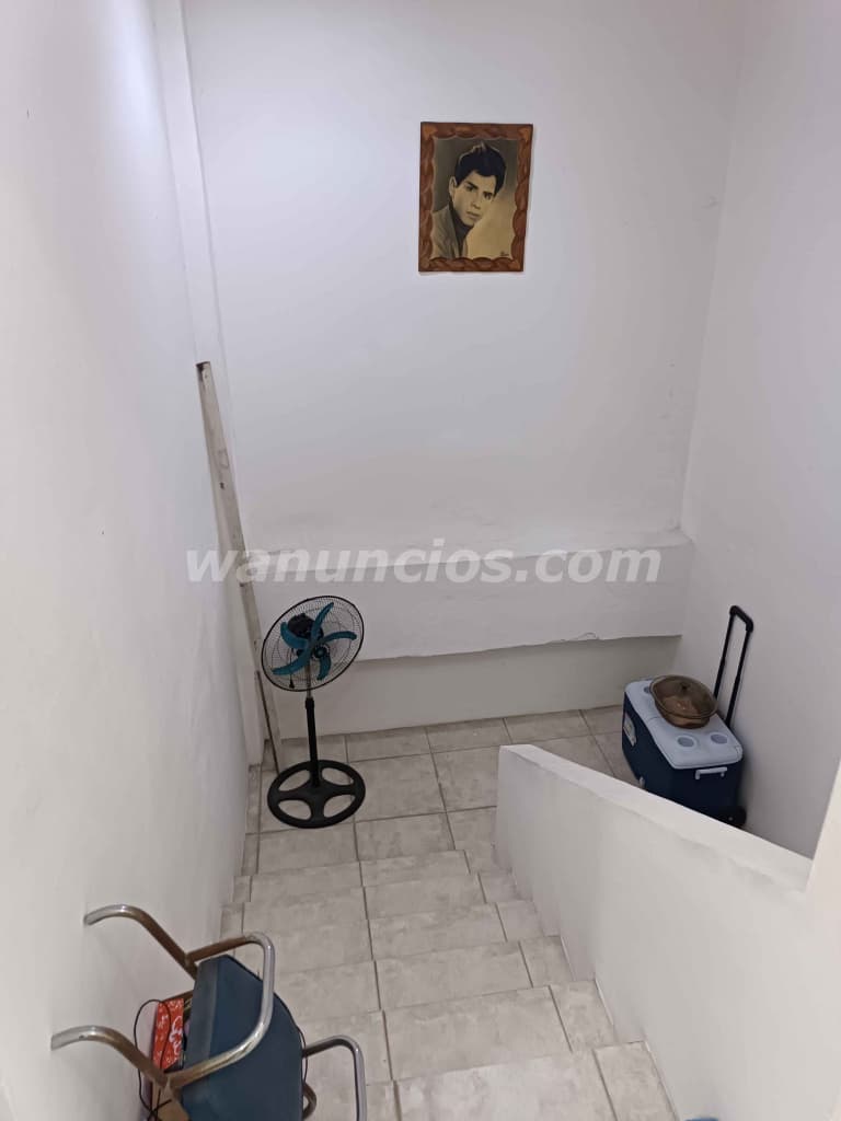 55.000 US$ - Venta de amplio 170m2 Local Comercial en Barcelona (Colinas de neveri barcelona) 4