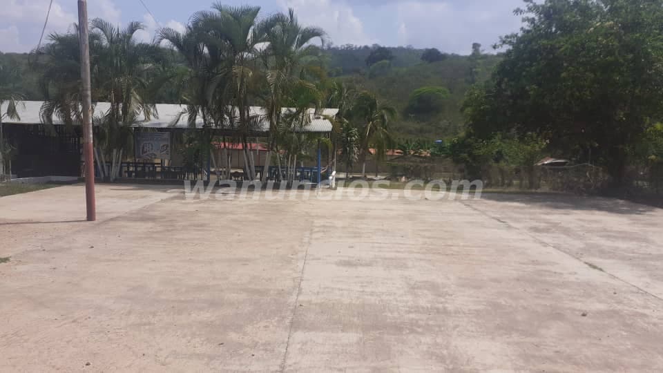35.000 US$ - VENTA DE GALPON CON PISCINA CON AGUA TERMAL (EL CACAO) 2