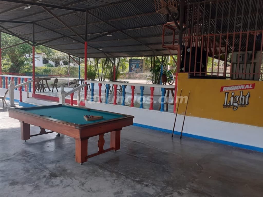 35.000 US$ - VENTA DE GALPON CON PISCINA CON AGUA TERMAL (EL CACAO) 4