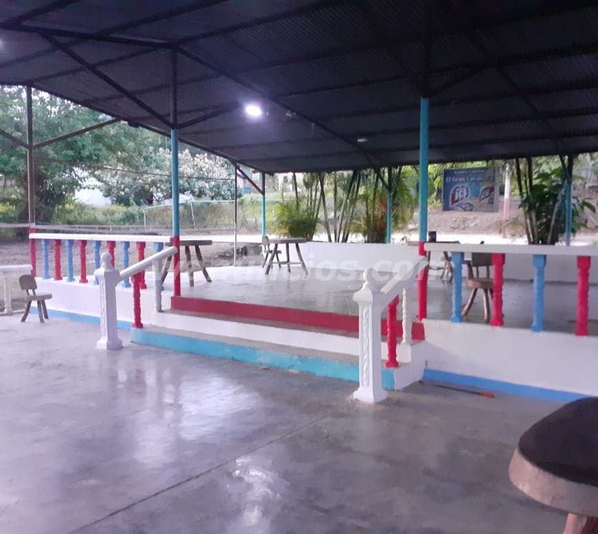 35.000 US$ - VENTA DE GALPON CON PISCINA CON AGUA TERMAL (EL CACAO) 5