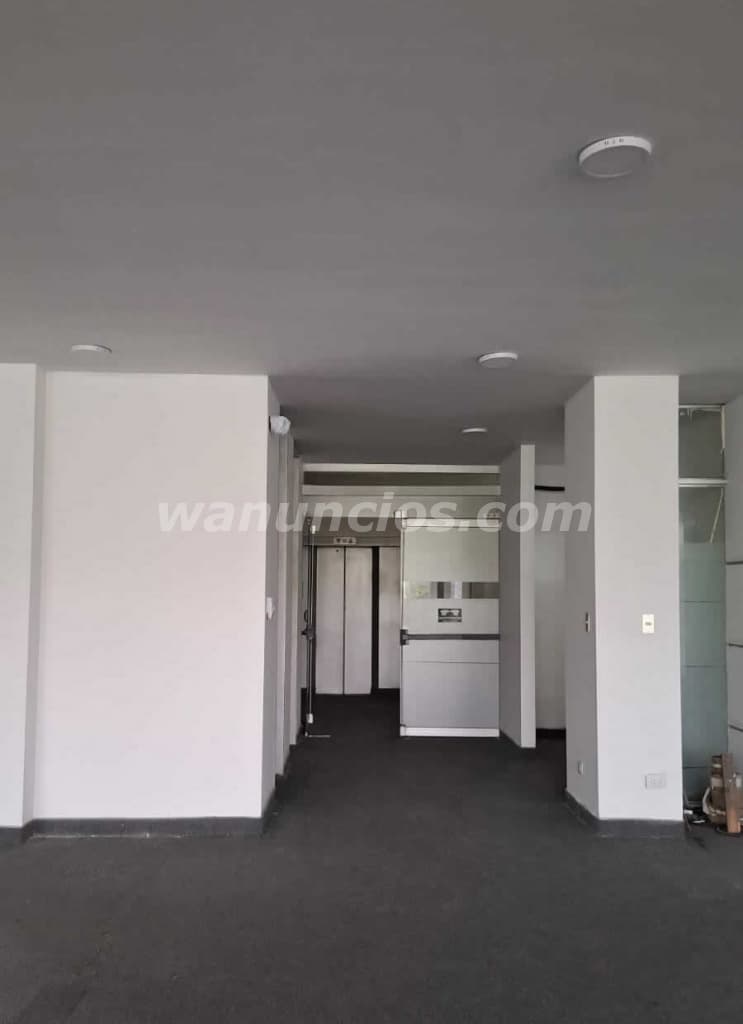 6.000 US$ - EN ALQUILER, AMPLIA OFICINA EN ZONA COMERCIAL DE MIRAFLORES - LIMA (Miraflores) 2