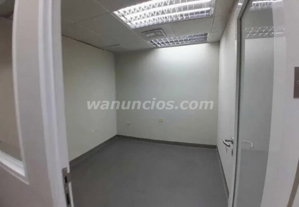 800 US$ - Se ALQUILA local comercial tipo oficina en la 5 de Julio (Cinco de Julio, Maracaibo)