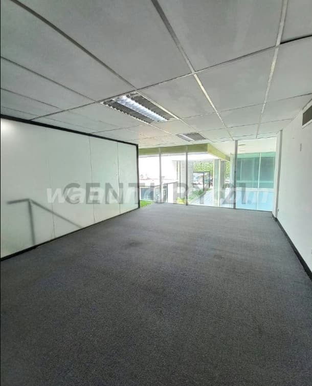 900 US$ - Se ALQUILA local comercial en Don Matías, Bella Vista (Bella Vista, Maracaibo) 4
