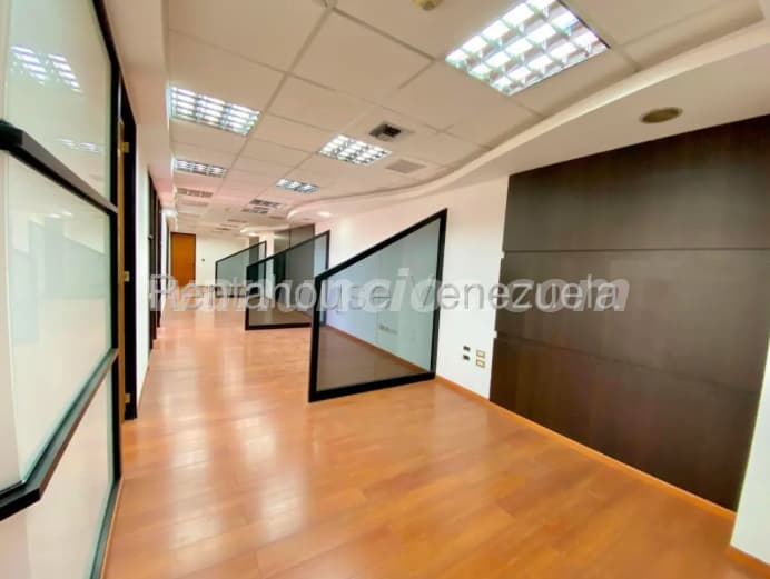 2.500 US$ - Se alquila AMPLIA oficina en Torre Xerox, piso 7. (Bello Campo, Caracas) 2