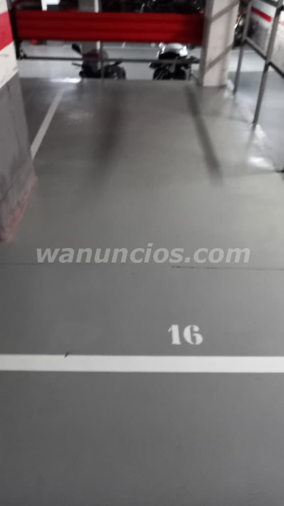 40 € - PARKING MOTO AL CARRER AMILCAR DEL BAIX GUINARDÓ (BAIX GUINARDÓ) 3