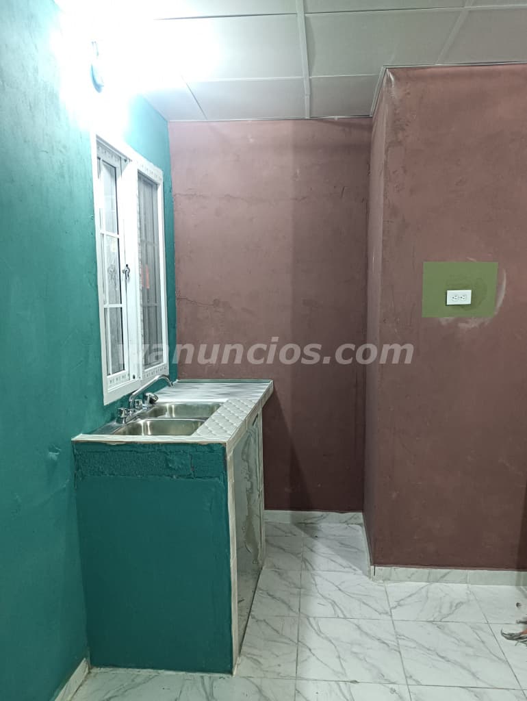 100 Balboas - Alquilo cuarto independiente en buena Zona (Los andes) 2