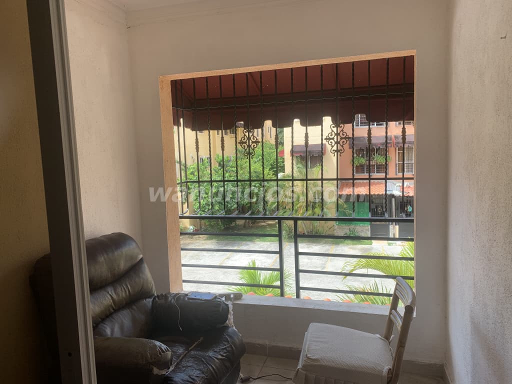 10.000 Pesos - Alquilo habitación amueblada a chica joven estudiante preferiblemente extranjera (Jac 5