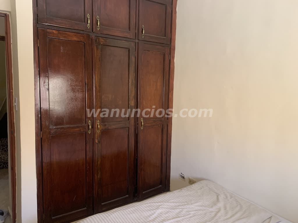 10.000 Pesos - Alquilo habitación amueblada a chica extranjera sino como quiera llámame (Jacobo Majl 2