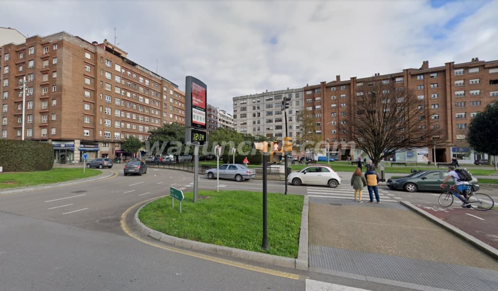 425 € - Ocasión Verano Gijón 3 dormitorios Julio, Agosto (centro) 2