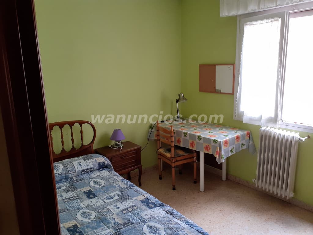 275 € - en soria se alquilan habitacines para curso 25/26 (CENTRO)