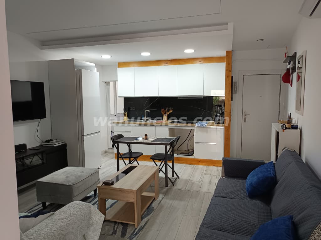 400 € - Habitación con mucha luz para chica sola (Hospitalet de Llobregat) 3