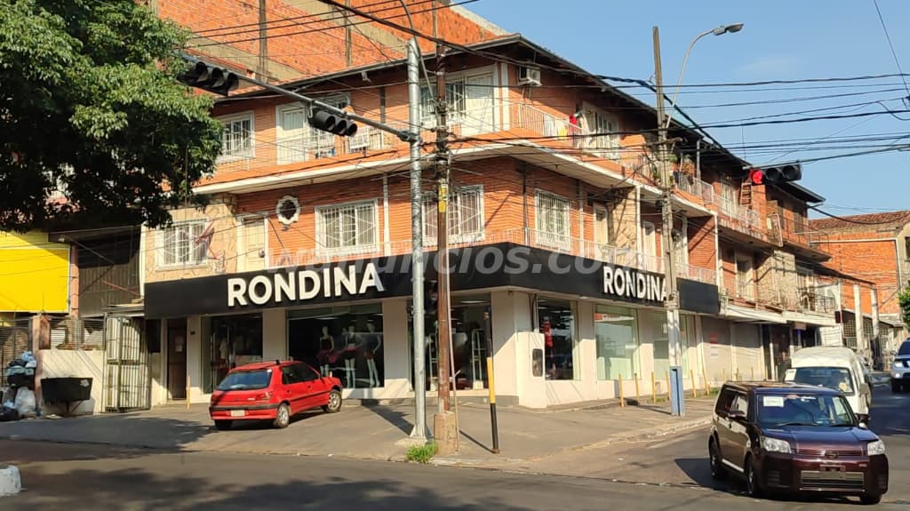 1.250.000 US$ - Propiedad Comercial en Venta sobre Av. República Argentina, Asunción (entre Hipódrom