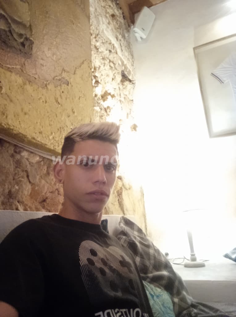 Soy un chico lindo vien dotado y apuesto (La Habana)