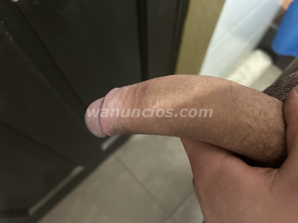 Pasemos un momento rico y delicioso dándonos placer
