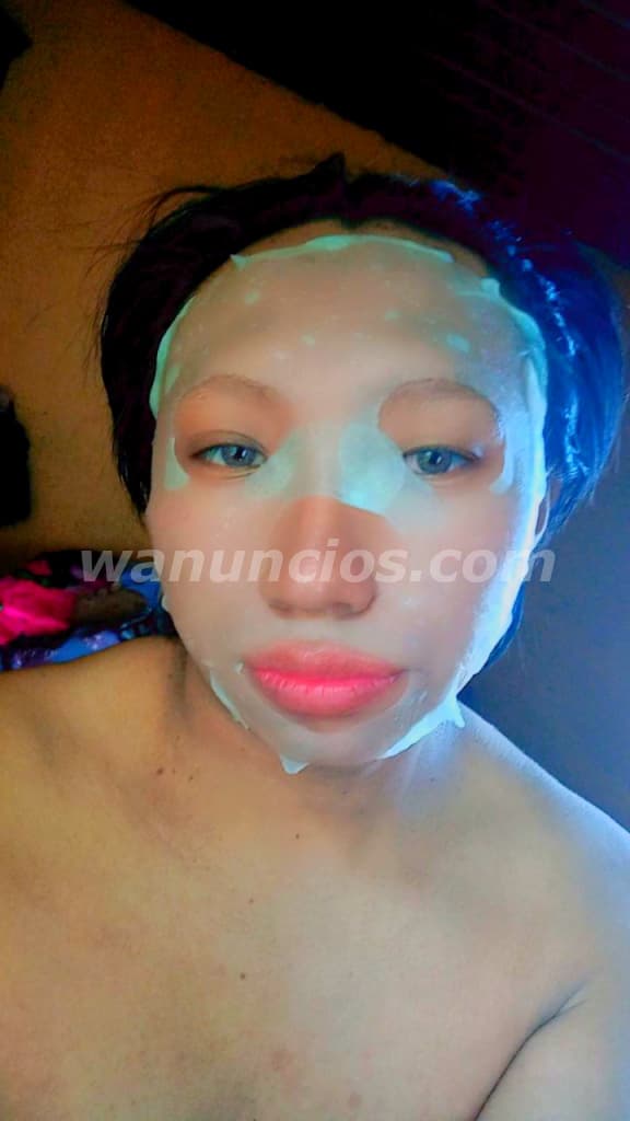 Nena joven busca algo serio con un hombre maduro