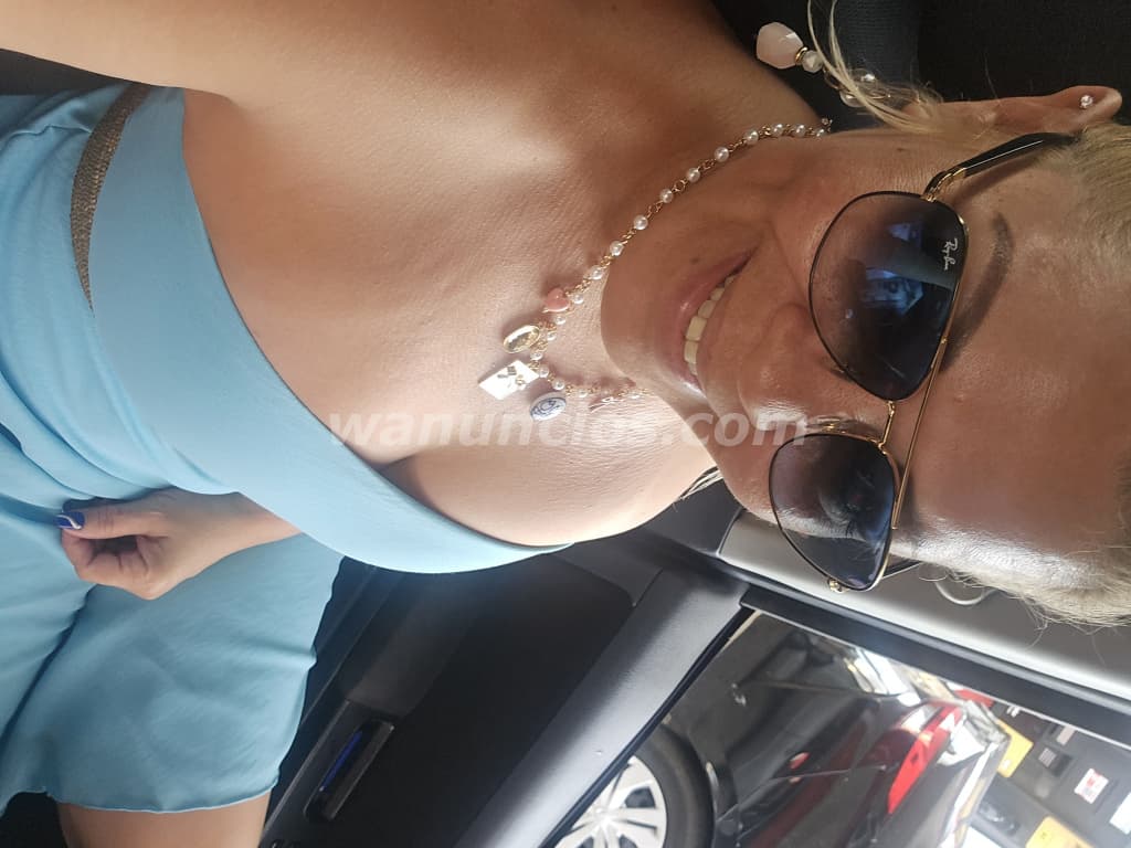 787-923-2381 ÁREA METRO PR..CHICA SIMPÁTICA (ÁREA METRO)