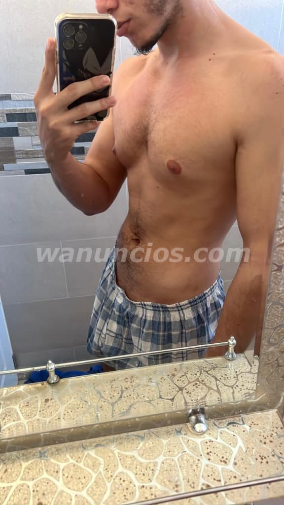 Hombre dispuesto a complacer damas con lo que gusten