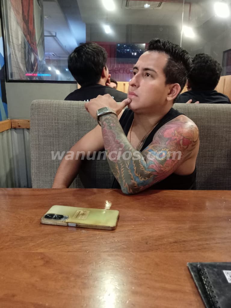 Sexo. A mujeres calientes y parejas soy corneador (Heredia) 4