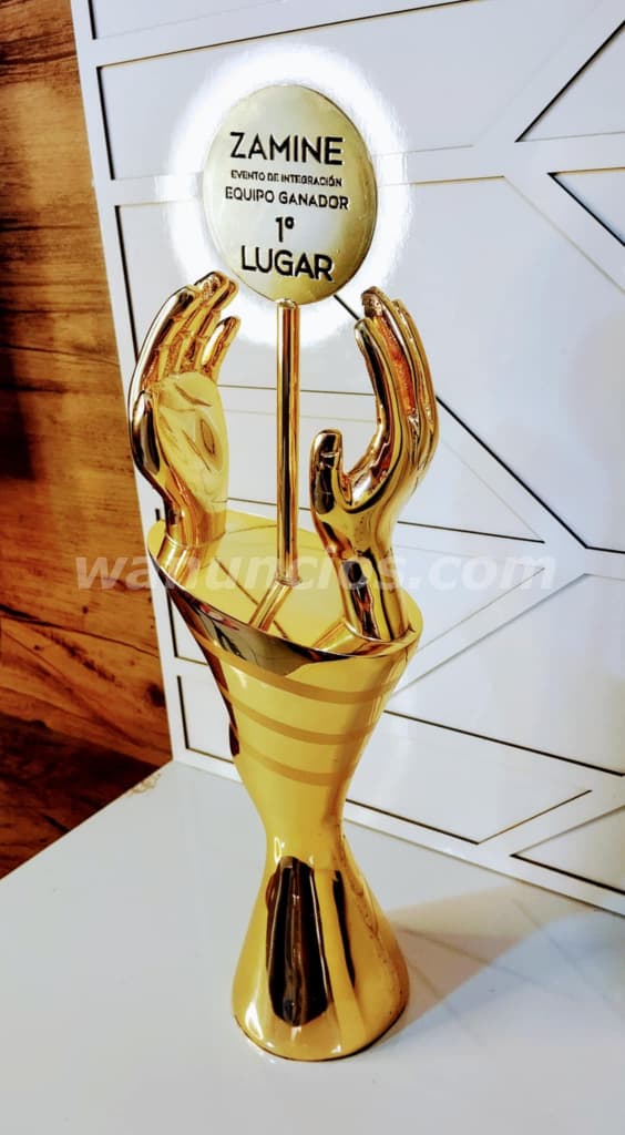 TROFEOS Y PREMIOS CORPORATIVOS PARA MINERAS