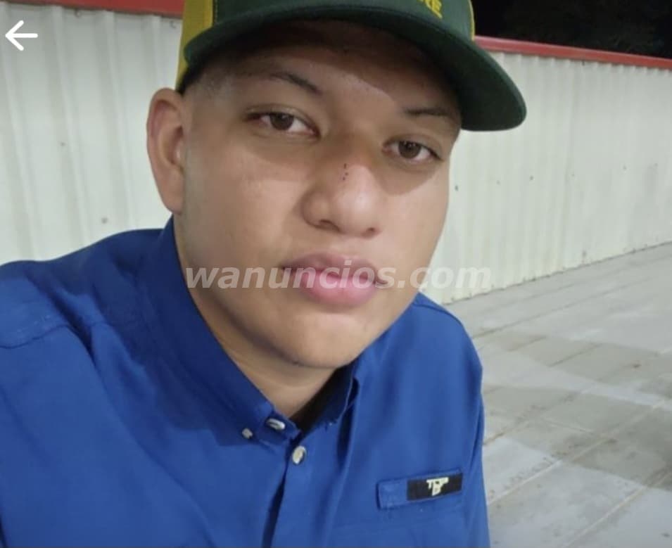 Chico moreno versatil busca chicos gays y hetero curiosos.