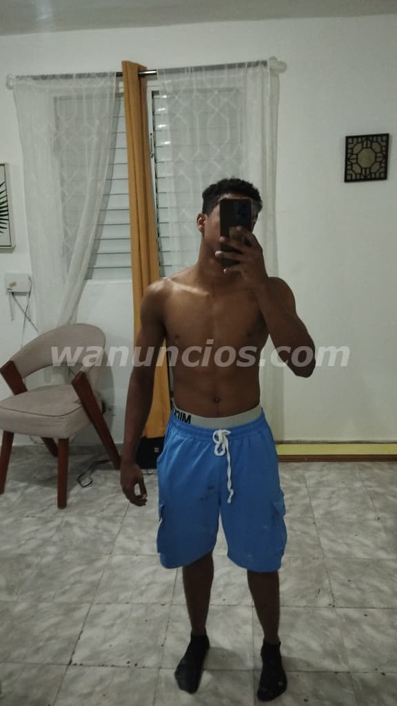 Chico caliente y vergon listo para darte el mejor sexo gratis de tu vida (Brisas del eden)
