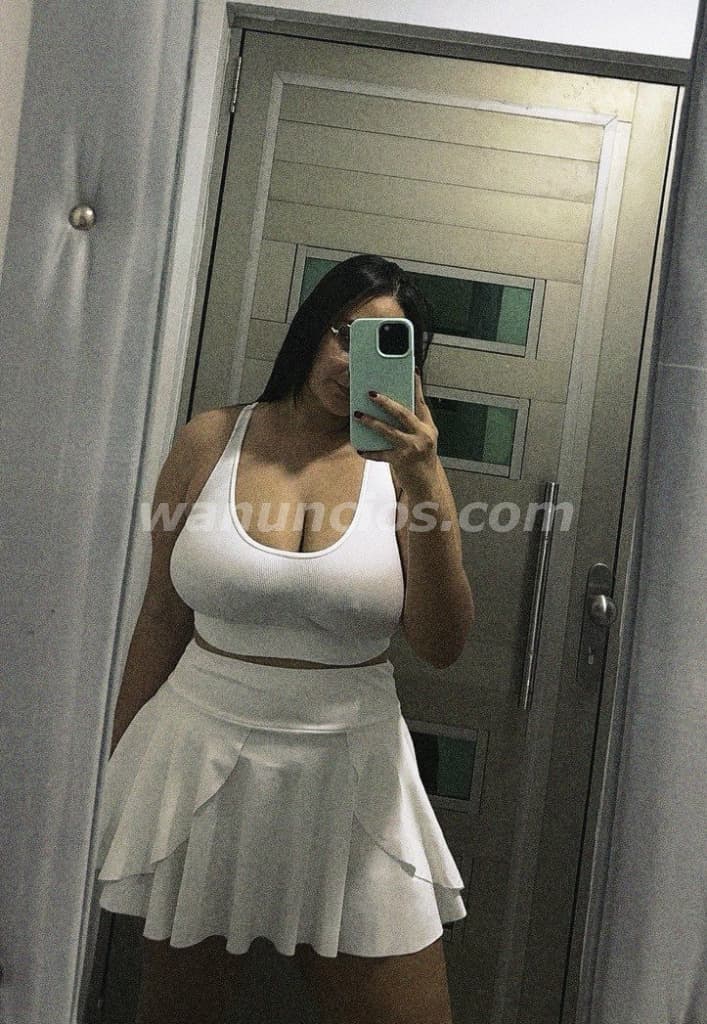 HERMOSA MASAJISTA DISPONIBLE PARA RELAJARTE " (Vía Argentina)