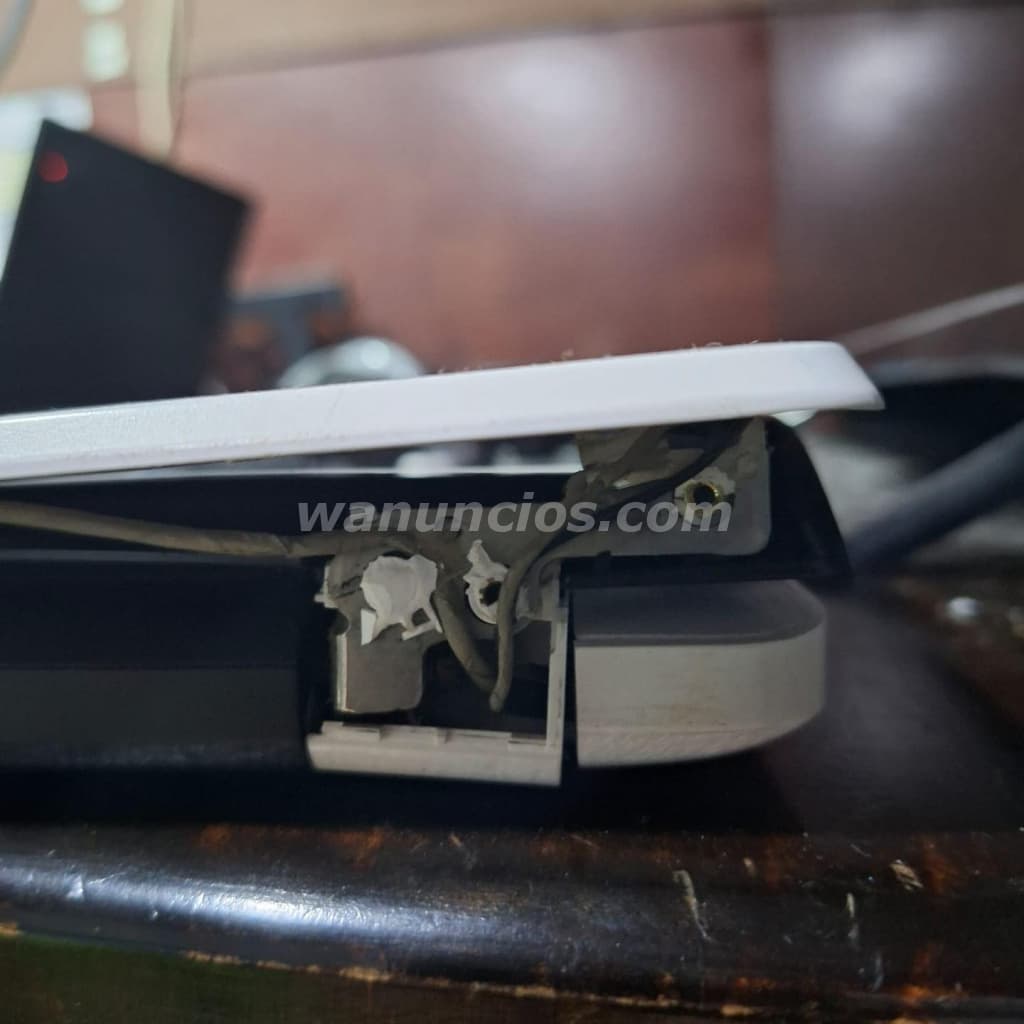 Reparación de cover y bisagra para laptops (san jose) 2