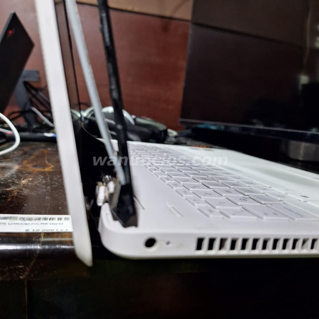 Reparación de cover y bisagra para laptops (san jose) 3