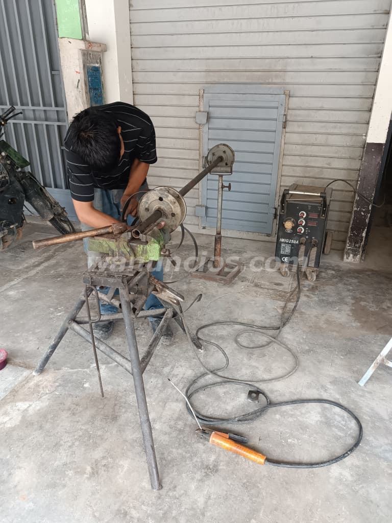 Soldadores en Yurimaguas Fabricación de Puertas Enrollables (Yurimaguas) 2