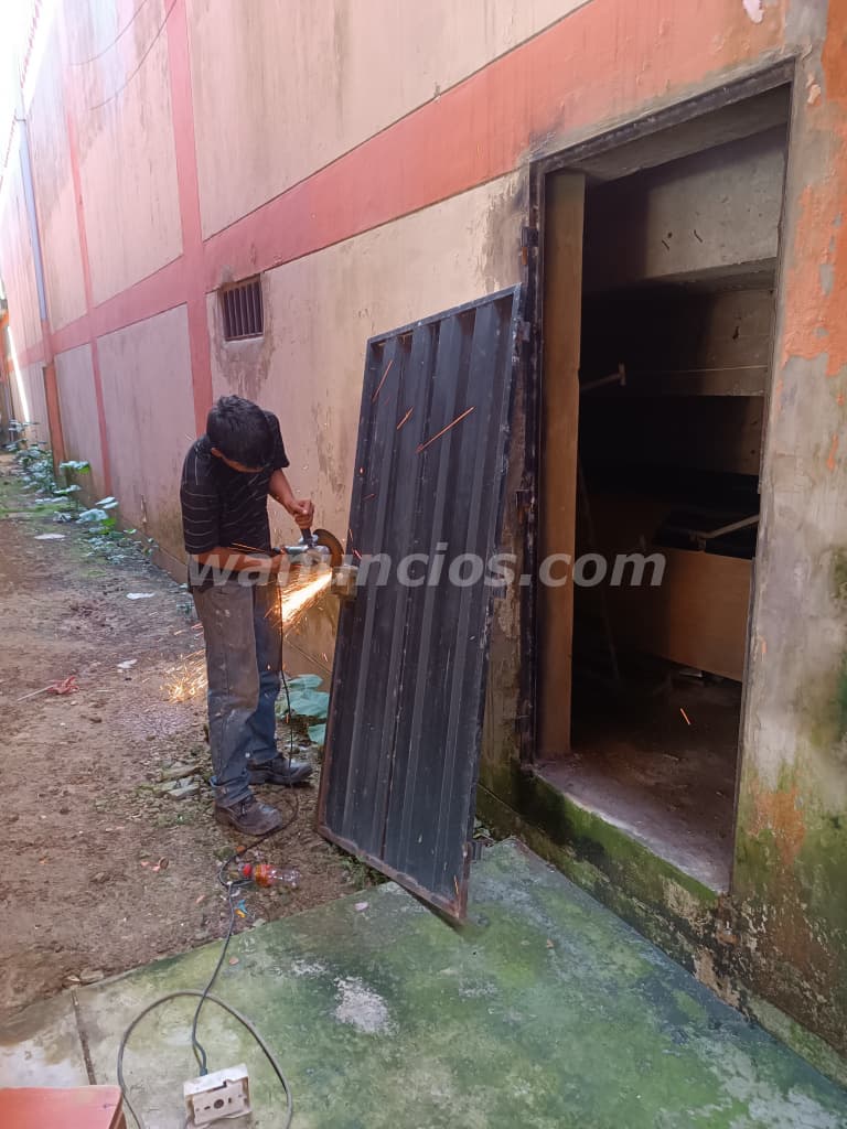 Soldadores en Yurimaguas Fabricación de Puertas Enrollables (Yurimaguas) 3